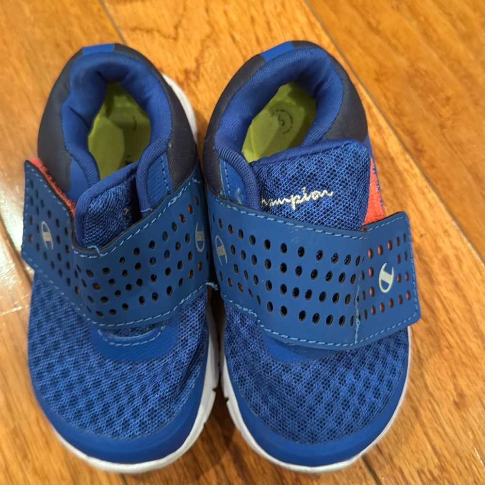 Champion toddler shoes, size 6
